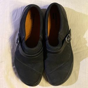 Merrell black women’s shoes size 8.5